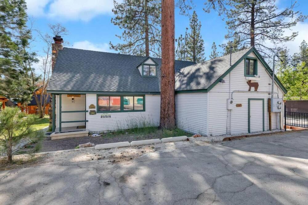 Lake Adjacent Rustic Cabin W Game Room & Hot Tub Big Bear Lake Exterior foto